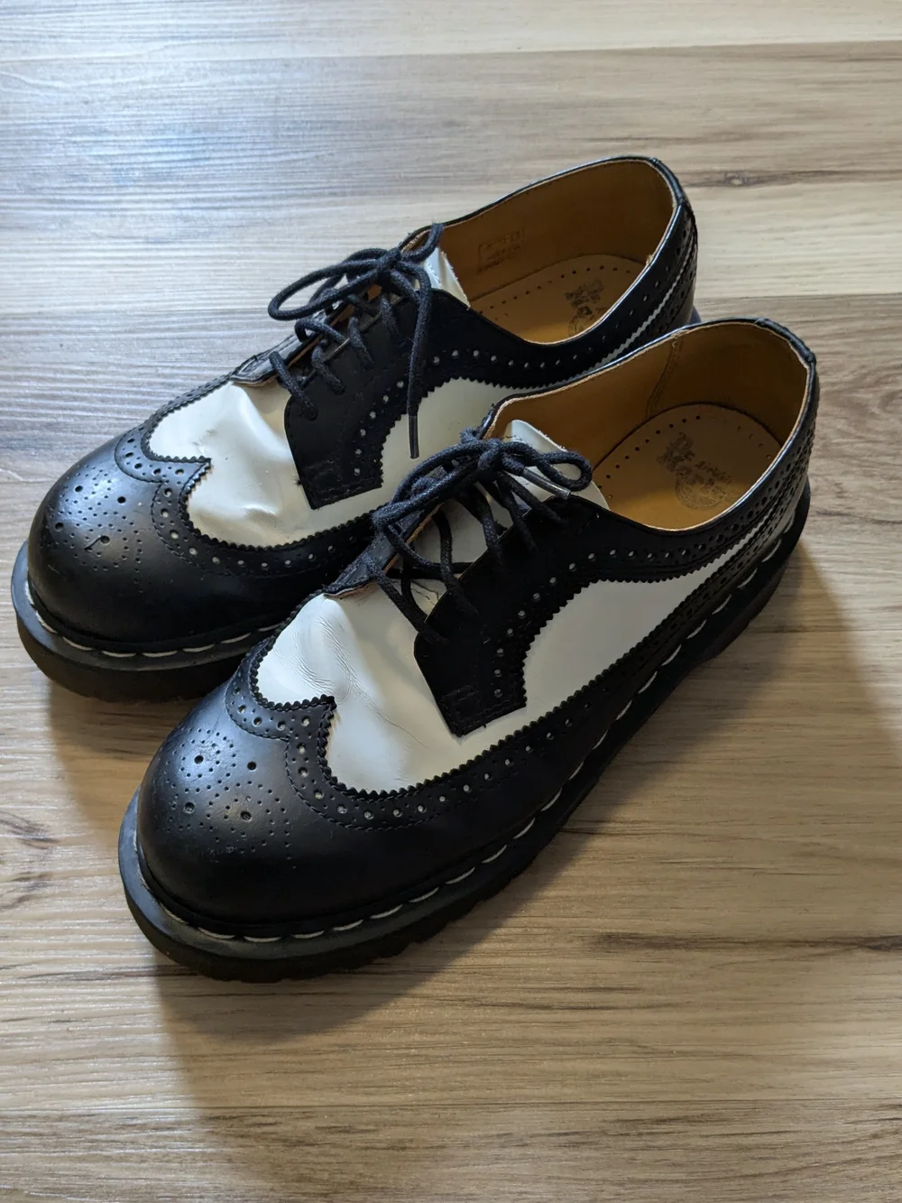 Doc Martins Brogue Shoes 3989